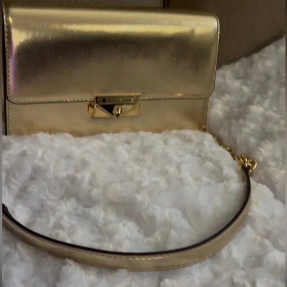 NWT MK Pale Gold The Cece Flap Crossbody Shoulder Bag With Detachable Gold Chain - Picture 16 of 16